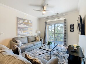 TV - Magical 3BR Retreat Near Disney (Davenport)