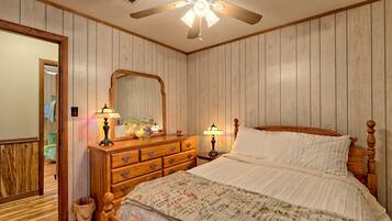 3 bedrooms, free WiFi, bed sheets