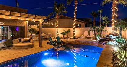 Lakeside Entertainment Oasis W/ Heated Pool & Spa