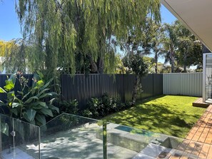 Property grounds - Grange Beach Villa - Pool, Pets, Sauna, WiFi, Luxe (Grange)