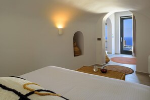1 bedroom, in-room safe, free WiFi, bed sheets