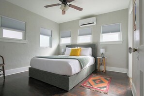 3 Schlafzimmer, Bügeleisen/Bügelbrett, WLAN, Bettwäsche