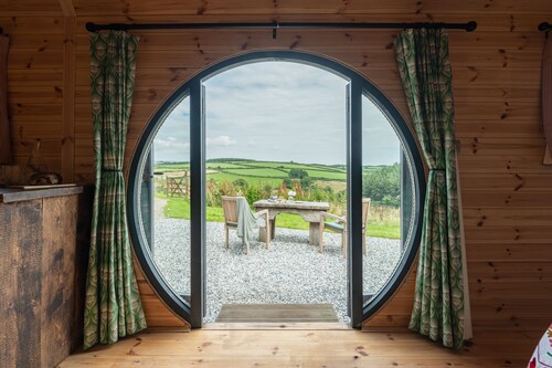 Silver Moon -  a cabin that sleeps 2 guests