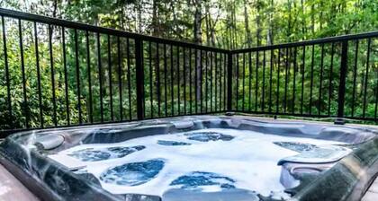The Ultimate Windham Getaway With Hot Tub & Sauna