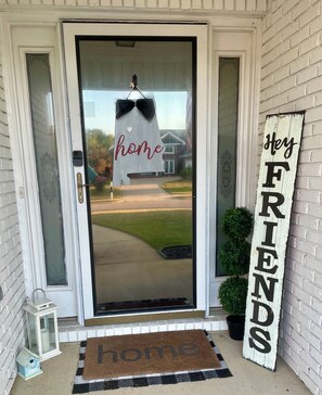 Exterior detail - 15 min drive to GAME day! 3b/2bth home (Northport)