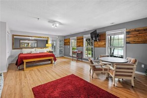 5 Schlafzimmer, Bügeleisen/Bügelbrett, Reisekinderbett, kostenloses WLAN