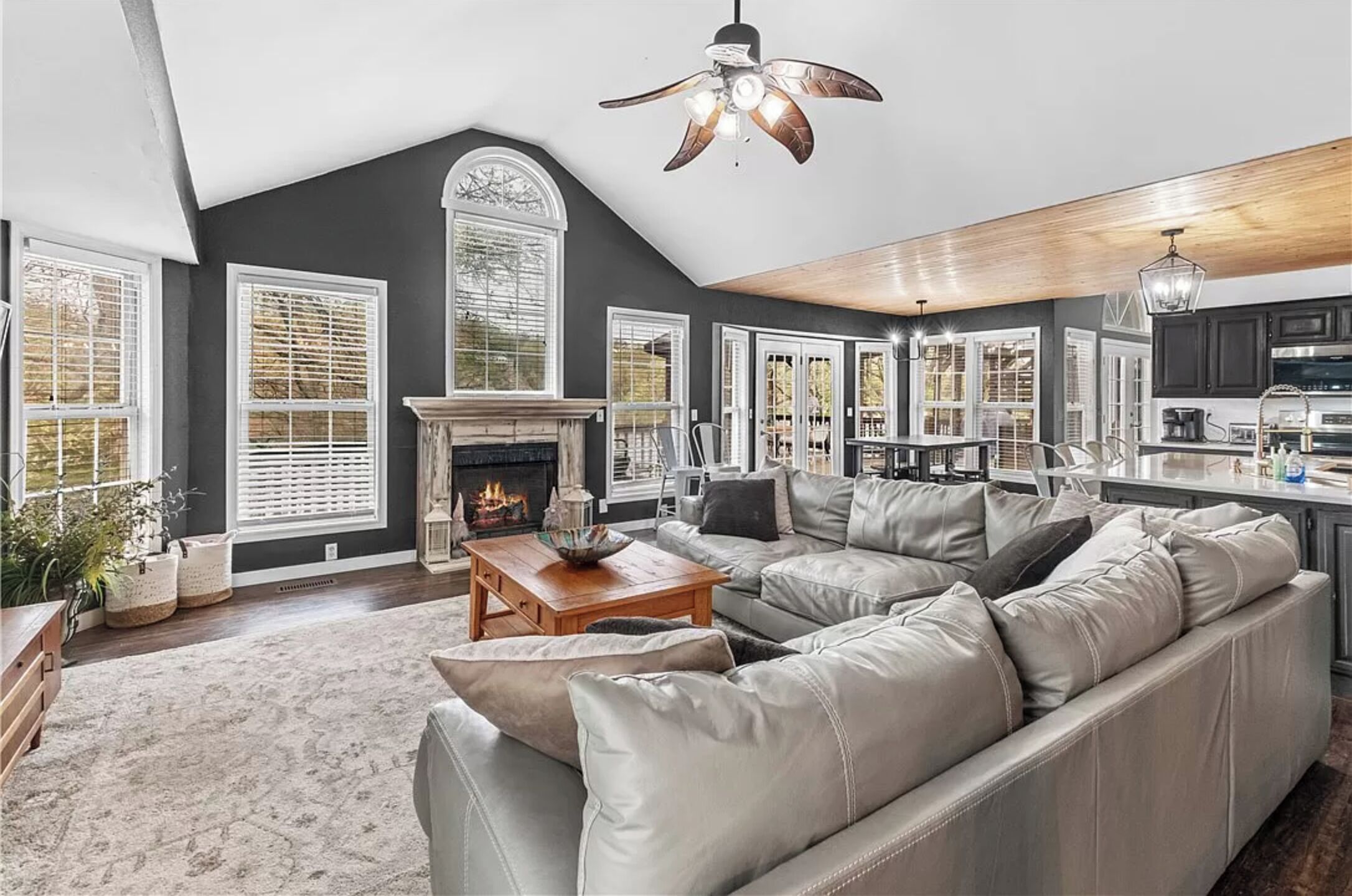 تلفزيون ذكي، كُتُب