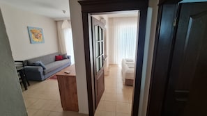 Classic-Apartment, Gartenblick | 1 Schlafzimmer, Bettwäsche aus ägyptischer Baumwolle