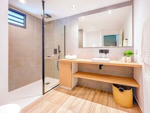 Hair dryer, towels