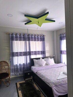 2 bedrooms, iron/ironing board, WiFi, bed sheets
