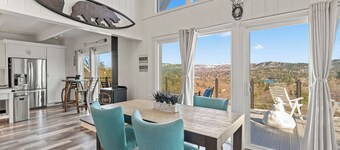 Starry Pines Chalet, Lake Views, Game Room, AC