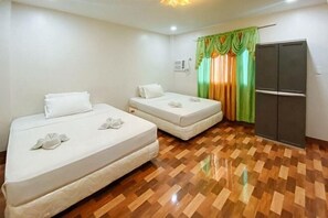 Room - RedDoorz @ 4ks Pension House Bogo City Cebu (Bogo City)