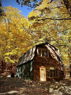 Exterior - Modern Zen Chalet at the Foot of Gunks w Mt. View and barrel outside sauna (Gardiner)