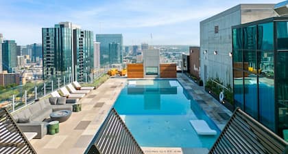 New 1BR Condo on Rainey St-Rooftop Pool