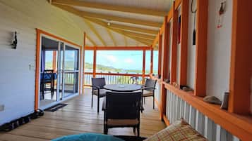 تناول الطعام بالخارج