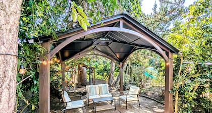 Cozy Cully Suite with Private Patio + Near PDX