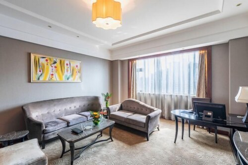 Rich Global Hotel