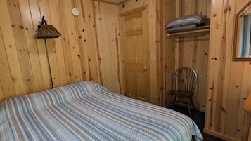 2 bedrooms, iron/ironing board, travel crib, free WiFi