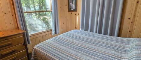 2 عدّة غرف نوم وواي فاي مجانًا وملاءات أسرّة