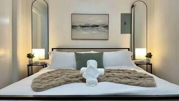 1 bedroom, desk, iron/ironing board, WiFi