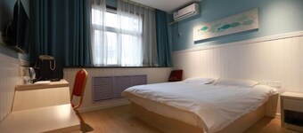 Fanke Hotel (Jinan Railway Station South Square Branch )