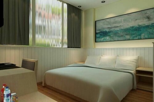 Fanke Hotel (Jinan Railway Station South Square Branch )