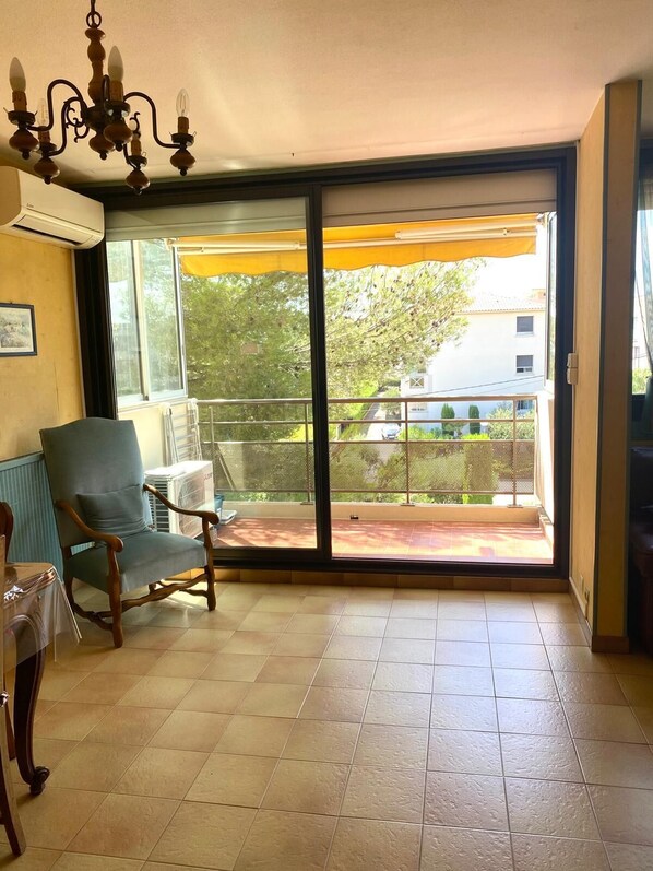 Interior - Fréjussien apartment by the sea (Fréjus)