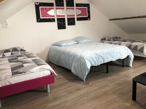 4 makuuhuonetta, silitysrauta/-lauta, Wi-Fi, vuodevaatteet