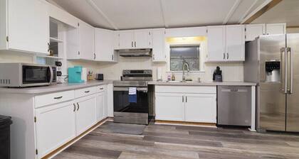 Cozy Party House in the woods