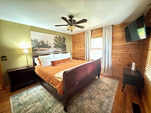 4 habitaciones, tabla de planchar con plancha, wifi y ropa de cama 