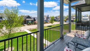 House, Multiple Beds (Port Place Paradise) | Property grounds - Port Place Paradise (Ottawa)