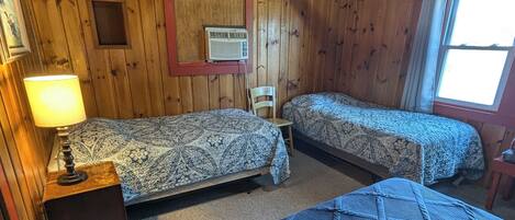 2 عدّة غرف نوم ومكواة/لوح كي وواي فاي مجانًا وملاءات أسرّة