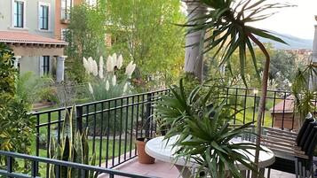 Apartment | Terrace/patio