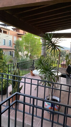 Apartment | Terrace/patio