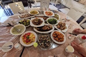 Gambar tidak terklasifikasi, 3 dari 62, tombol