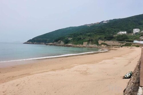 Shengsi Yihai House B & B