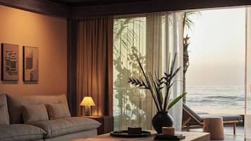 Premium bedding, free minibar items, in-room safe