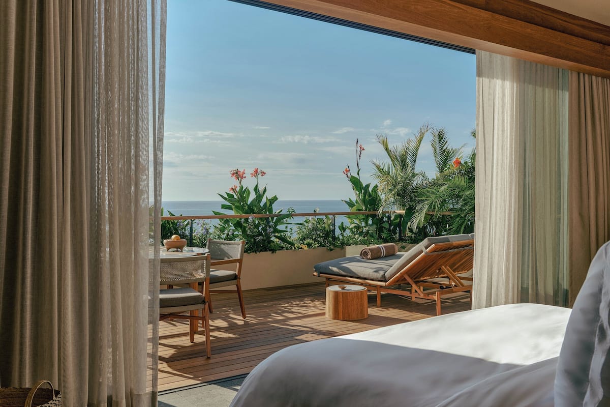 Ropa de cama de alta calidad y artículos del minibar gratis