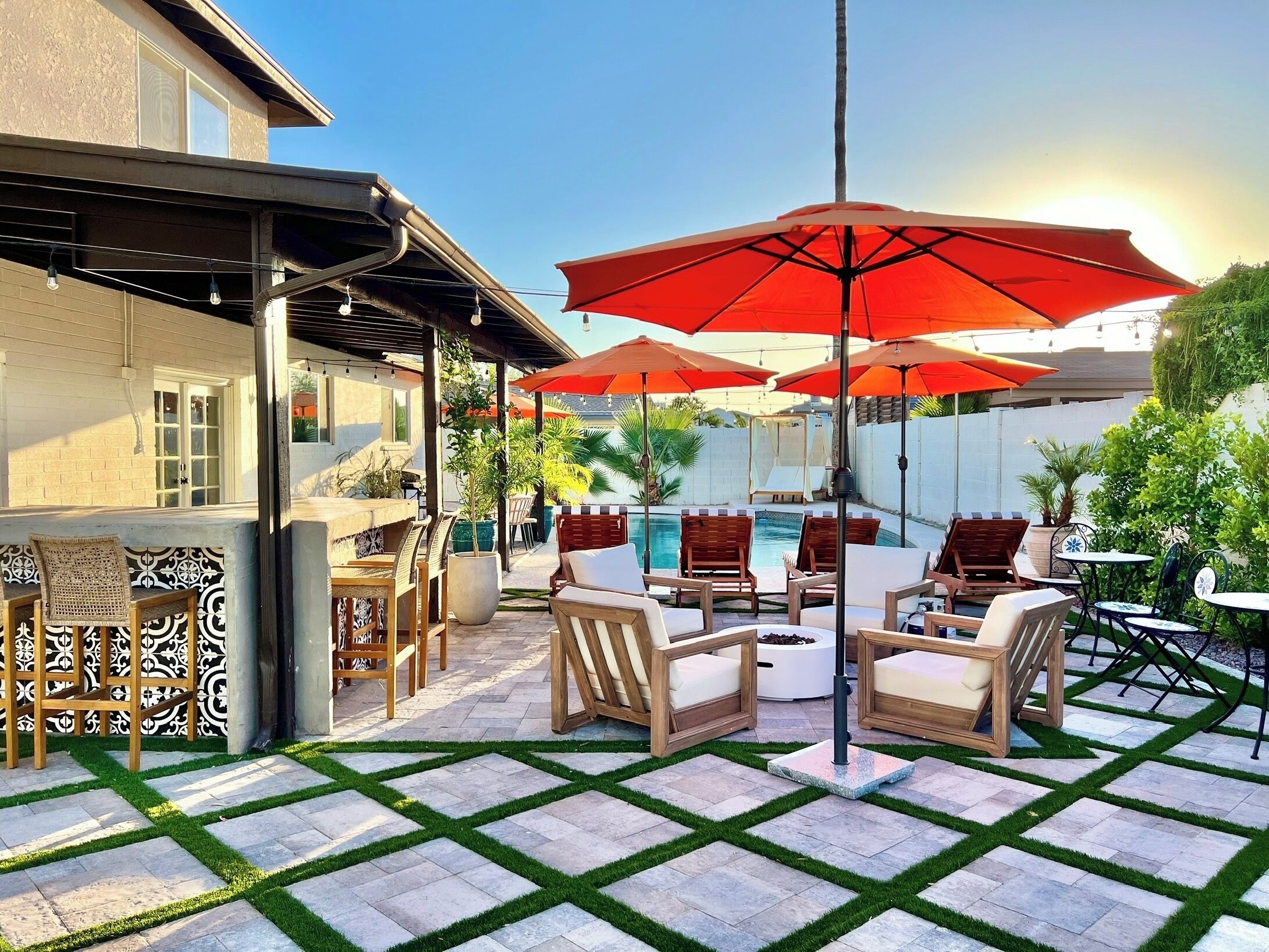 Lavish, Cozy Spanish Hacienda, Courtyard & Pool