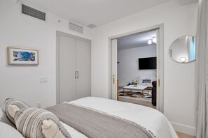 1 dormitorio, escritorio, tabla de planchar con plancha y wifi gratis