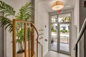 Interior - Vonder Miami Beach - Unit 14 (Miami Beach)