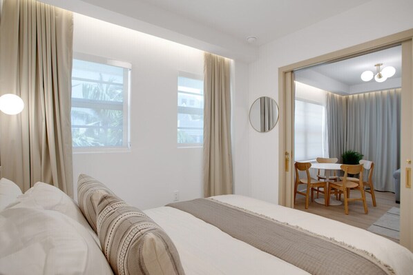 1 soverom, skrivebord, strykejern/-brett og wi-fi (inkludert)