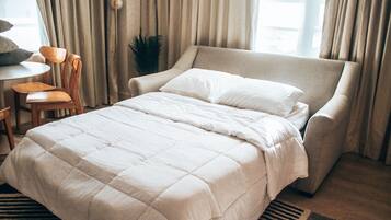 2 bedrooms, desk, iron/ironing board, free WiFi