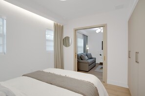 1 chambre, bureau, fer et planche à repasser, Wi-Fi gratuit