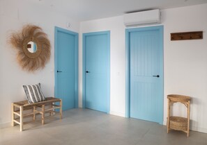 Interior - Apartment with terrace facing the sea Mr. 31A (VC)