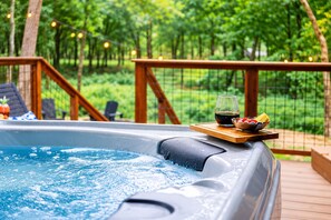 Bain à remous extérieur