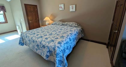Luxury 5BR 4.5BA Long Lake, Waterfront Home