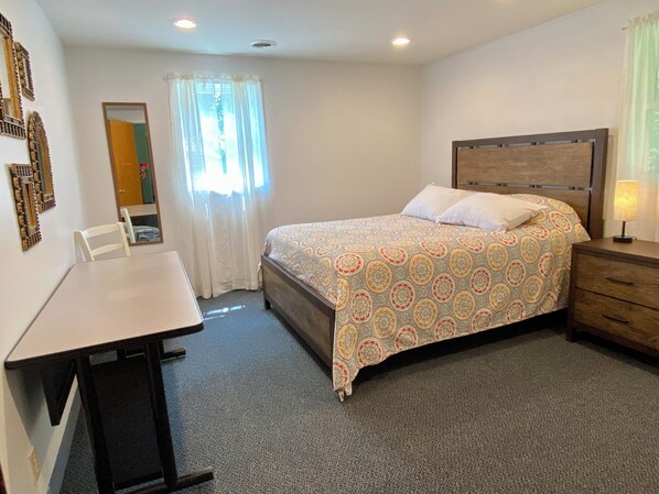 2 bedrooms, iron/ironing board, WiFi, bed sheets