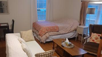 熨斗/熨衫板、Wi-Fi、床單