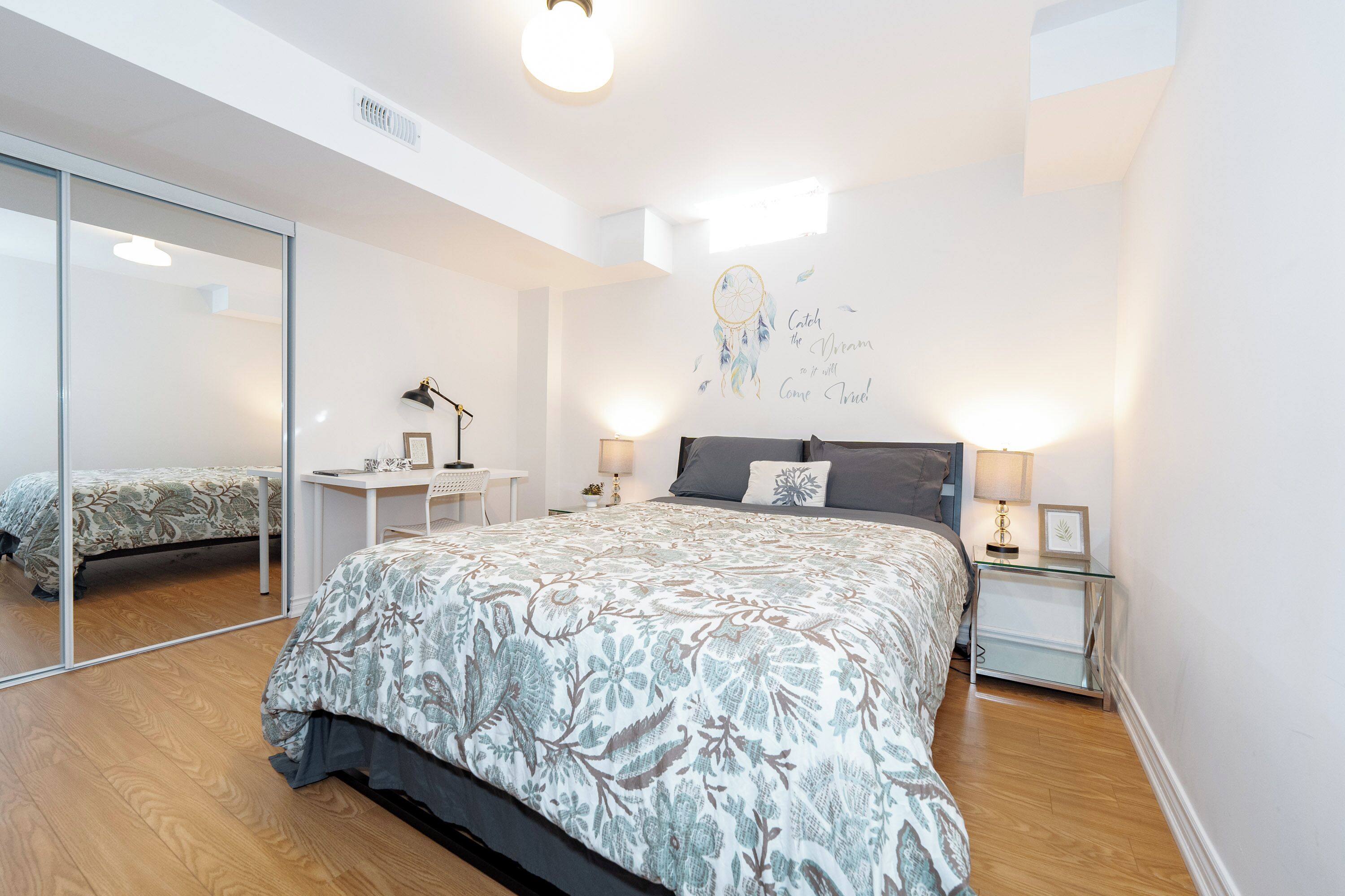 2 sovrum, skrivbord, strykjärn/strykbräda och wi-fi